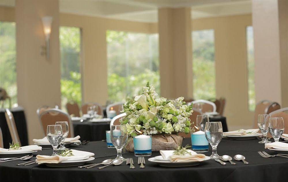 Green Canyon Leisure Farms Clark Field 외부 사진